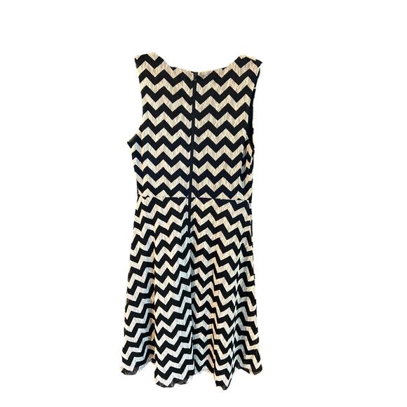 Xhilaration Lace Dress Sleeveless Black White Chevron Stripes Size Large 10-12 - Picture 2 of 7
